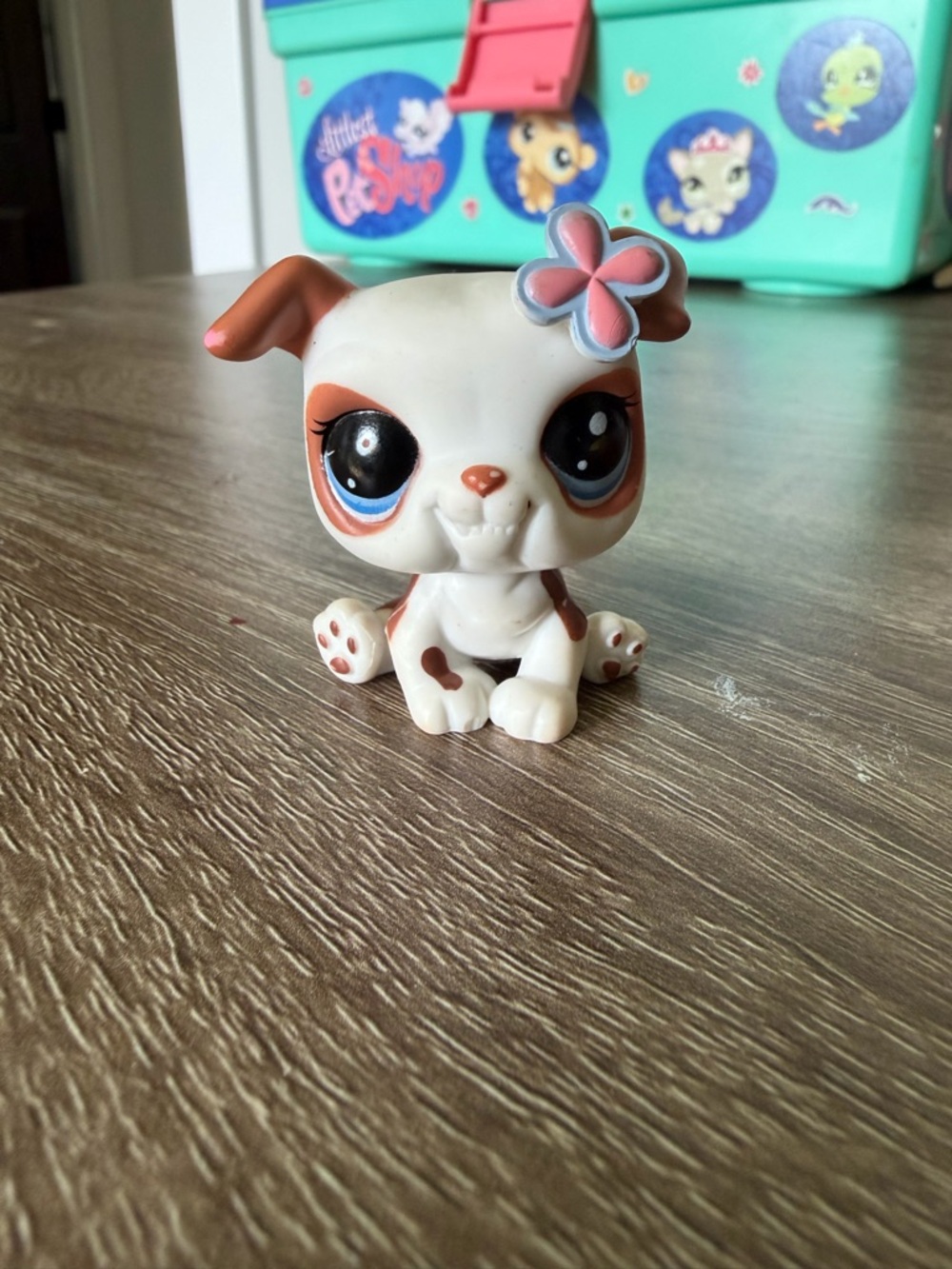 Littlest Pet Shop #2106 bulldog pet jet